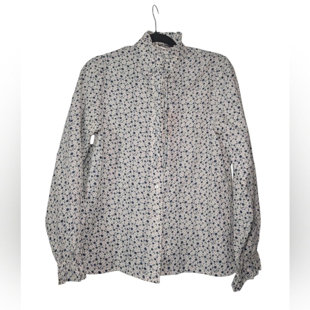 Vintage Blue and White Casual Button Down Shirt with Relaxed Fit